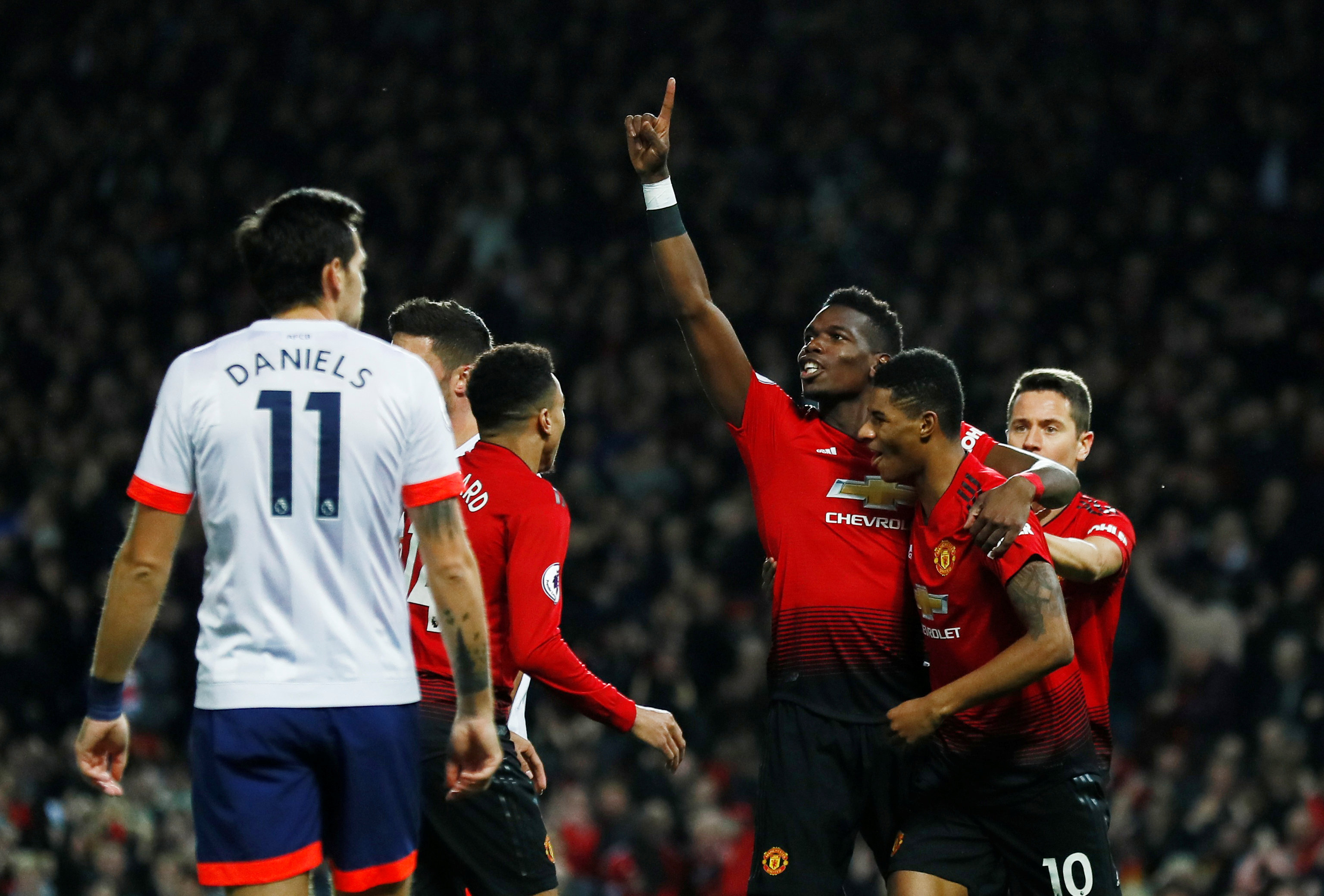 包揽全队最 包揽全队最