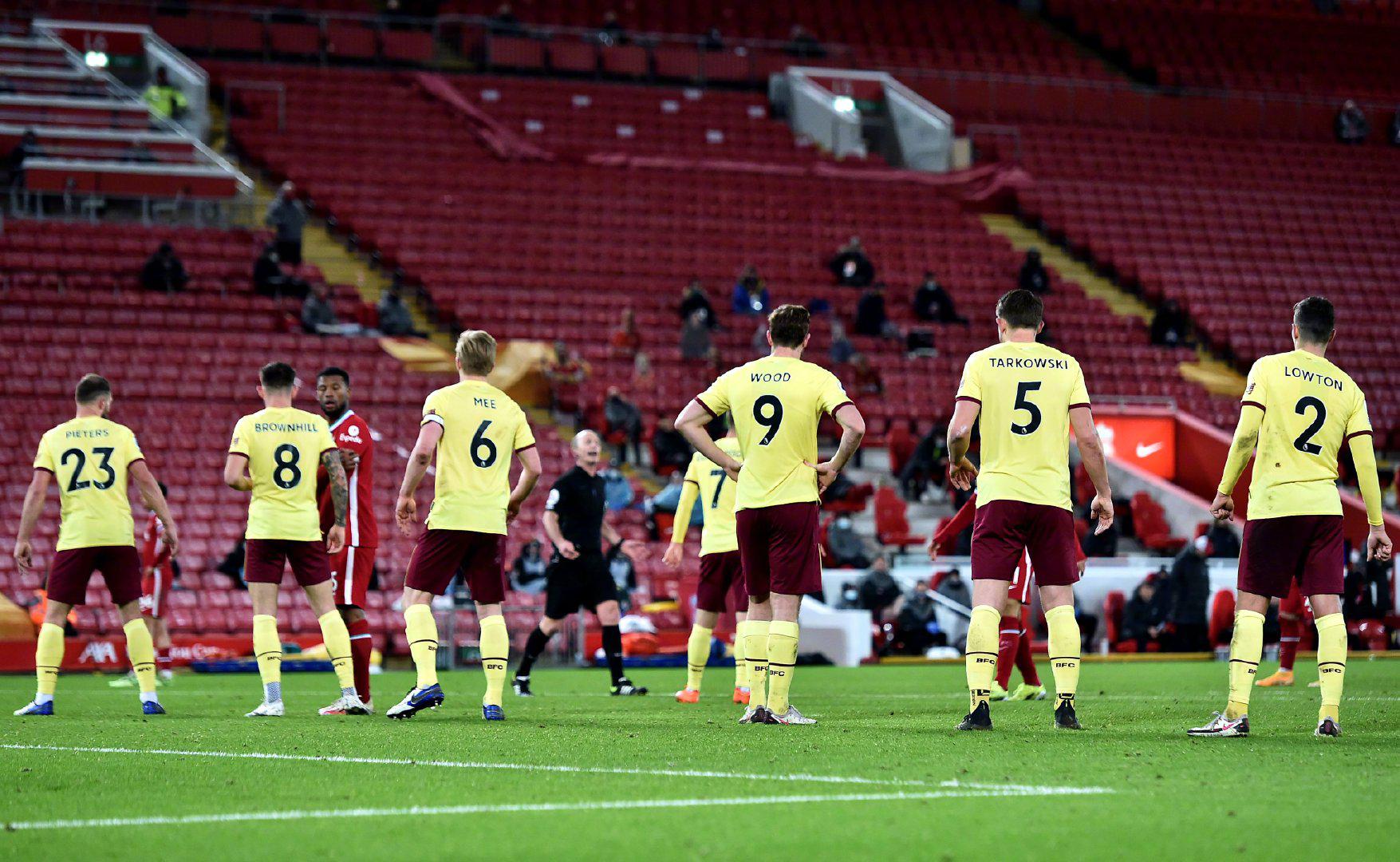 申智爱以三 申智爱以三